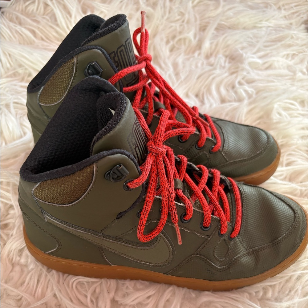 Nike Son of Force Mid Olive Green Gum Sole Sneakers Men’s Size 8